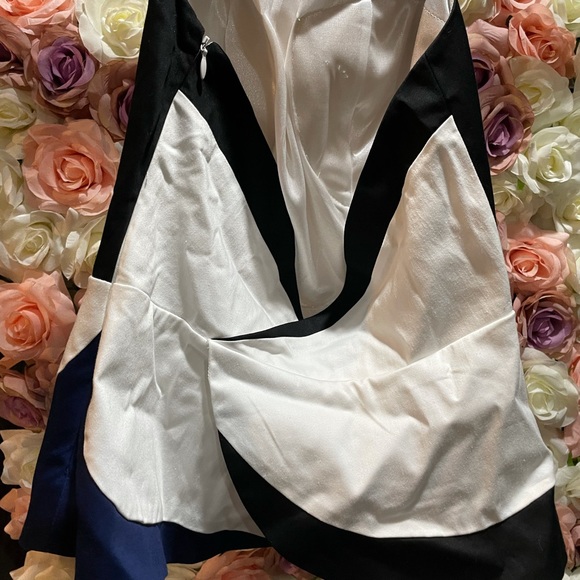 NEVER WORN!! Arden B Low back halter peplum top - Picture 5 of 8